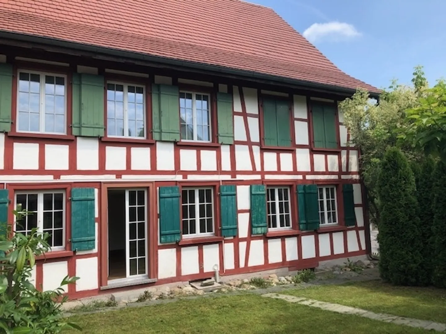 Living in a historic Thurgau timber house - Photo 2 of 17