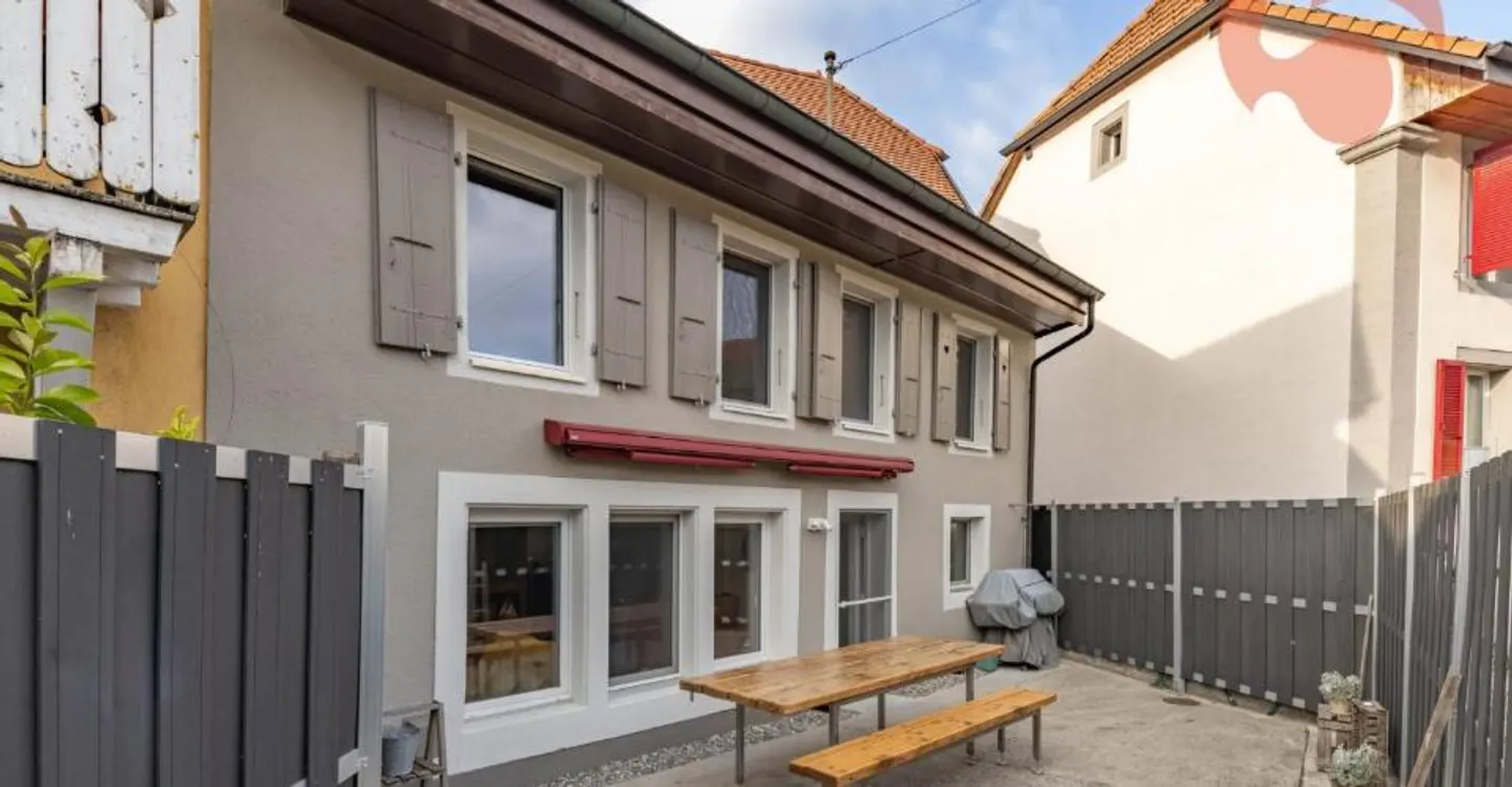 Belle maison villageoise rénovée avec terrasses et jardin - Photo 3 of 12