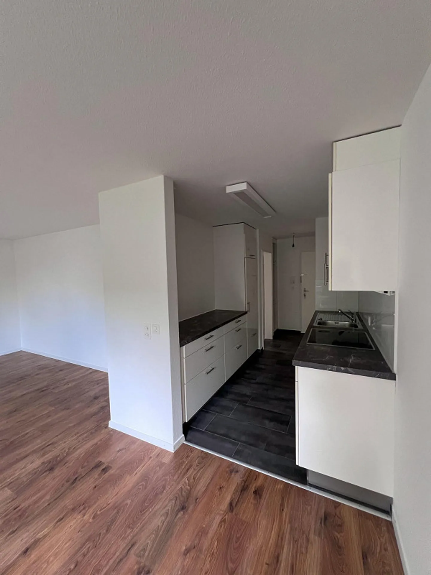 Urban Retreat in Höngg - Your New Home - Photo 6 of 8