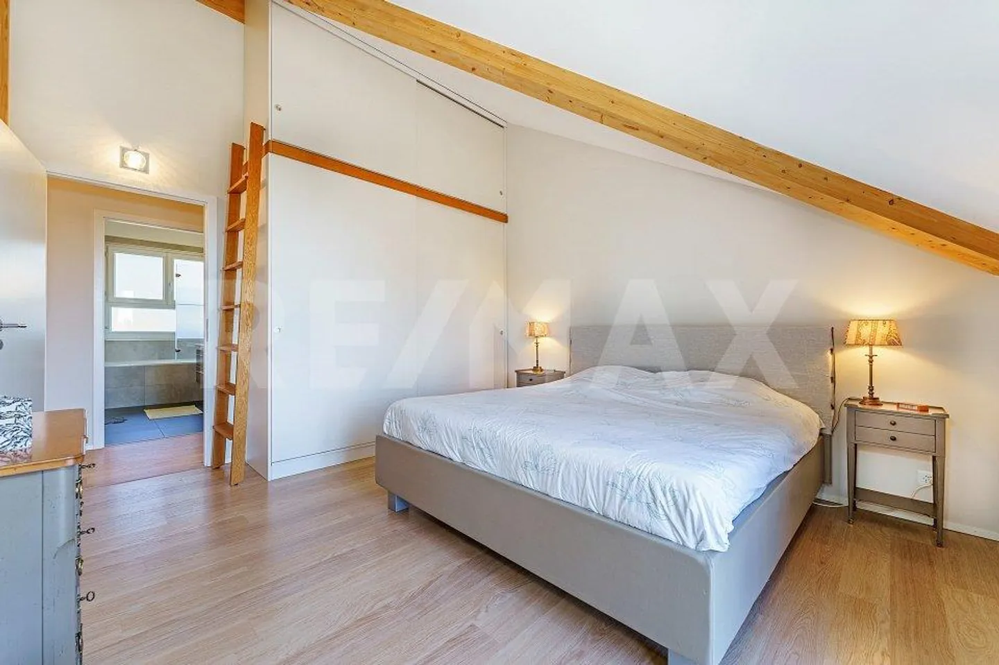 Bel Appartement Mansardé à Epalinges - Photo 8 sur 13