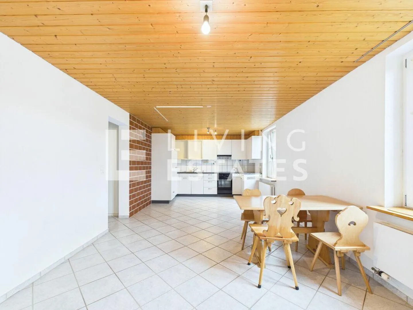 COZY - RUSTIC - CENTRAL - Photo 6 of 13