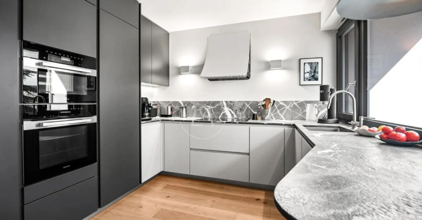 Superbe appartement de 5.5 pièces entièrement rénové au calme, Prangins - Foto 2 von 13