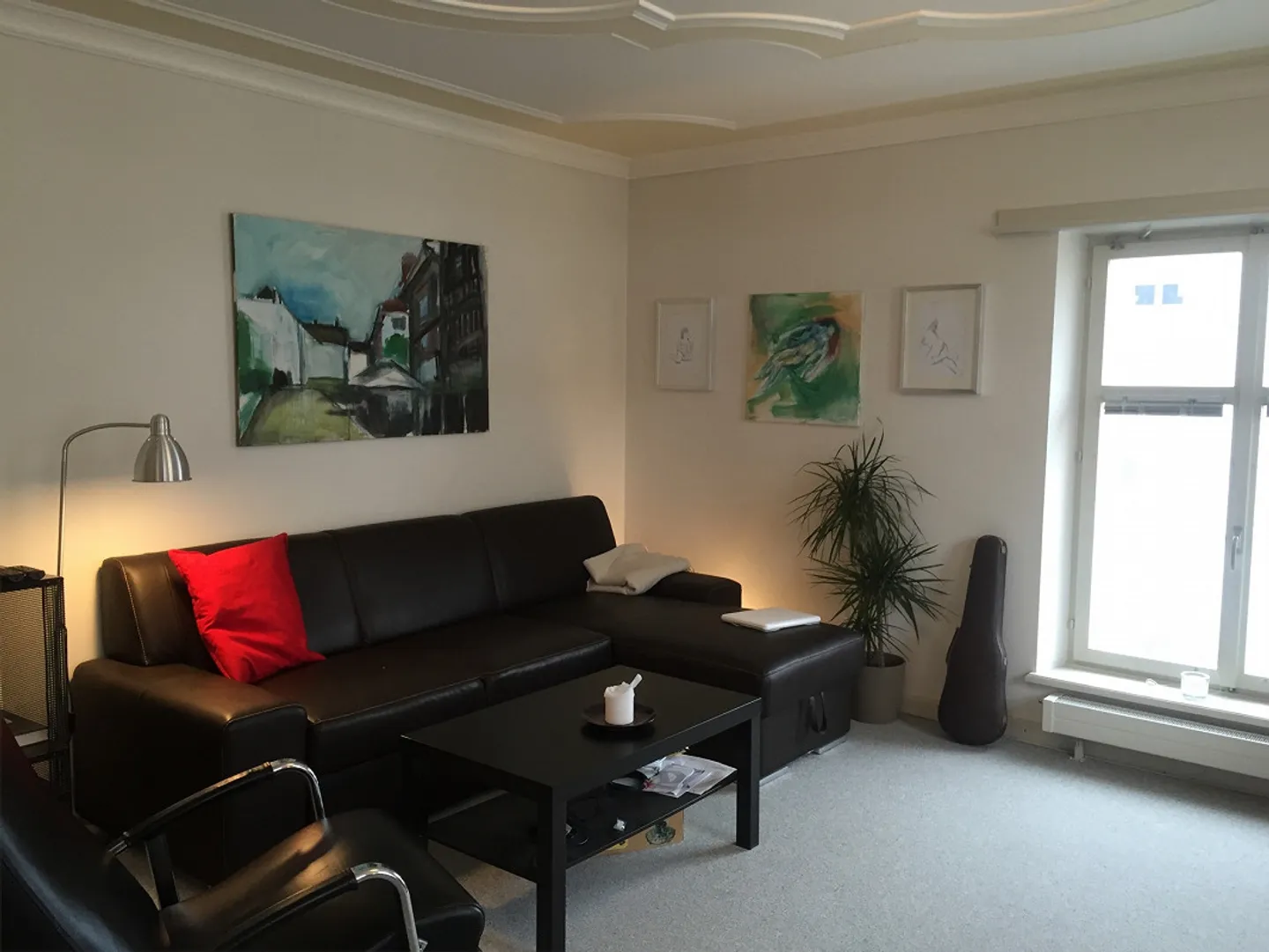 Appartement astucieux de 2 pièces au centre - Photo 2 sur 8