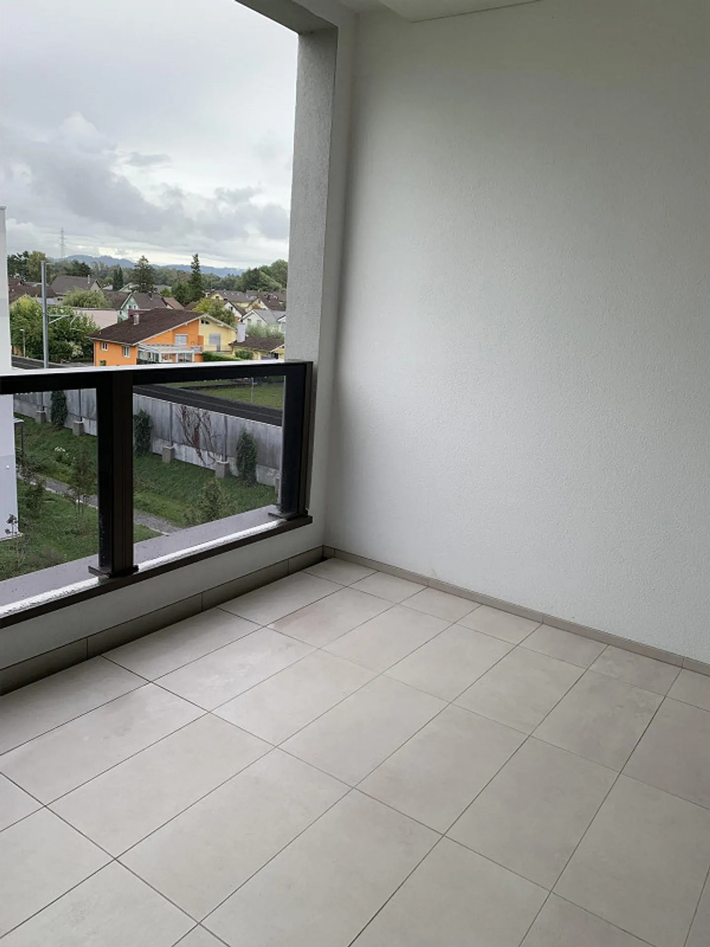 Modern 2.5-room apartment in the unique Lindenpark - Photo 5 of 8