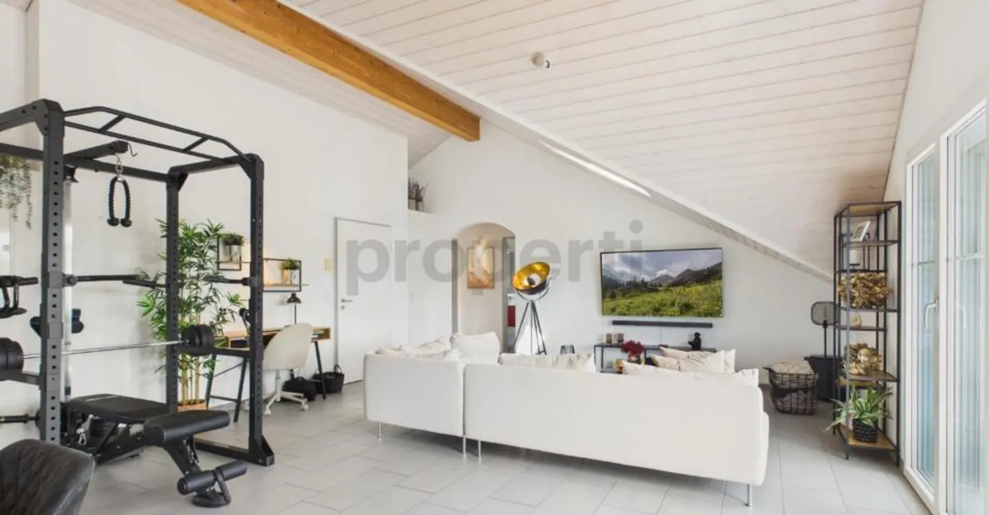 Tout compris : Penthouse avec garage, 2 places de parking et tour de lavage privé - Photo 1 sur 11
