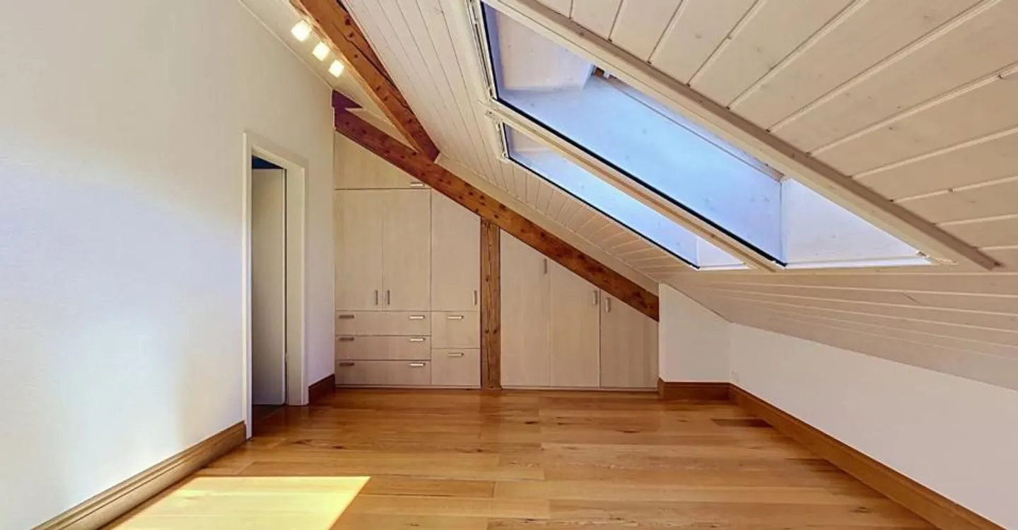 Appartement de charme sous les toits ? Au coeur du Vieux Meyrin - Foto 10 von 12