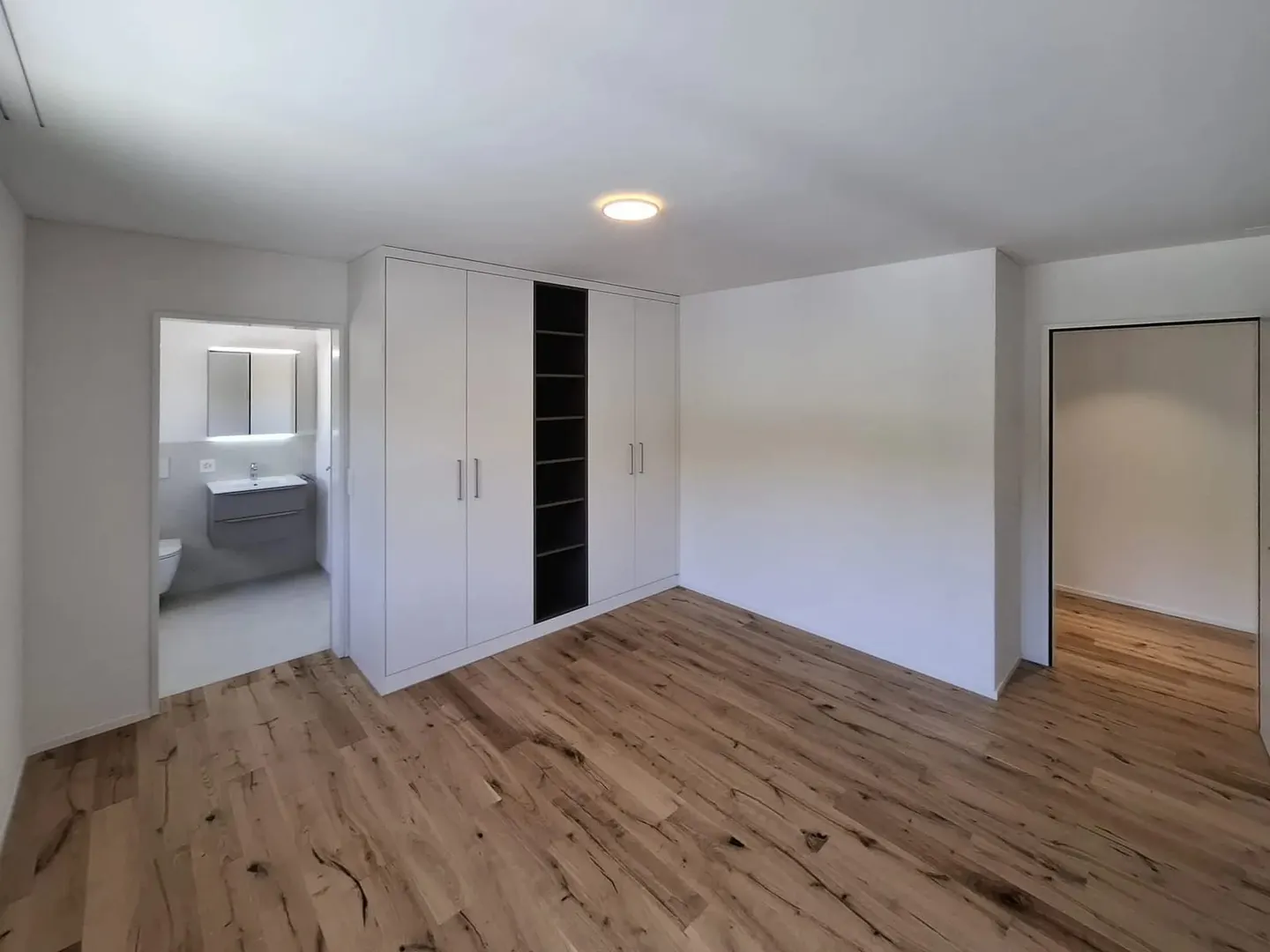 Stunning Penthouse with Terrace - Photo 5 of 13
