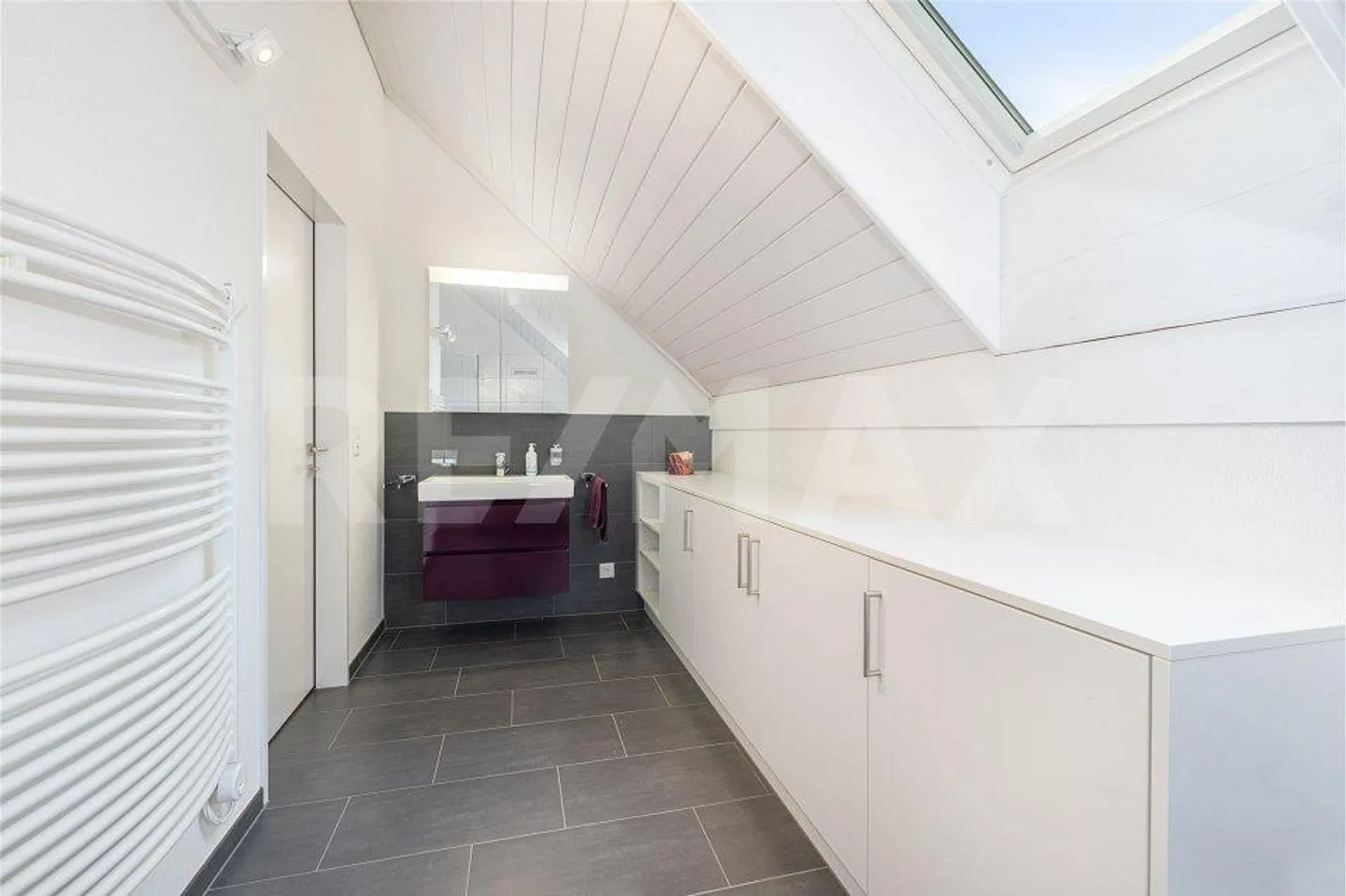 Appartamento duplex 5.5 soleggiato e quasi nuovo con vista mozzafiato sulle Alpi - Foto 12 di 13