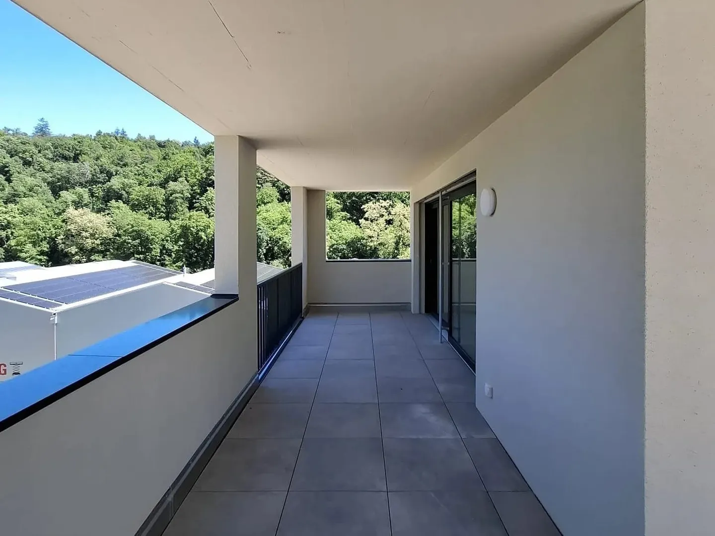 Stunning Penthouse with Terrace - Photo 10 of 13