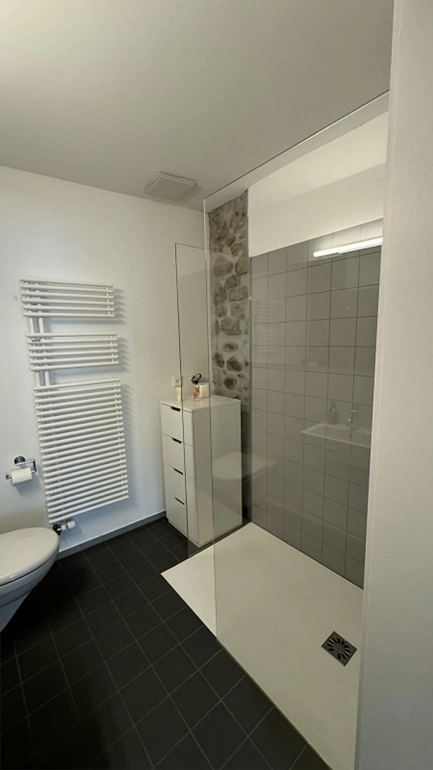 In the center - ideal for office or studio! - Photo 4 of 21