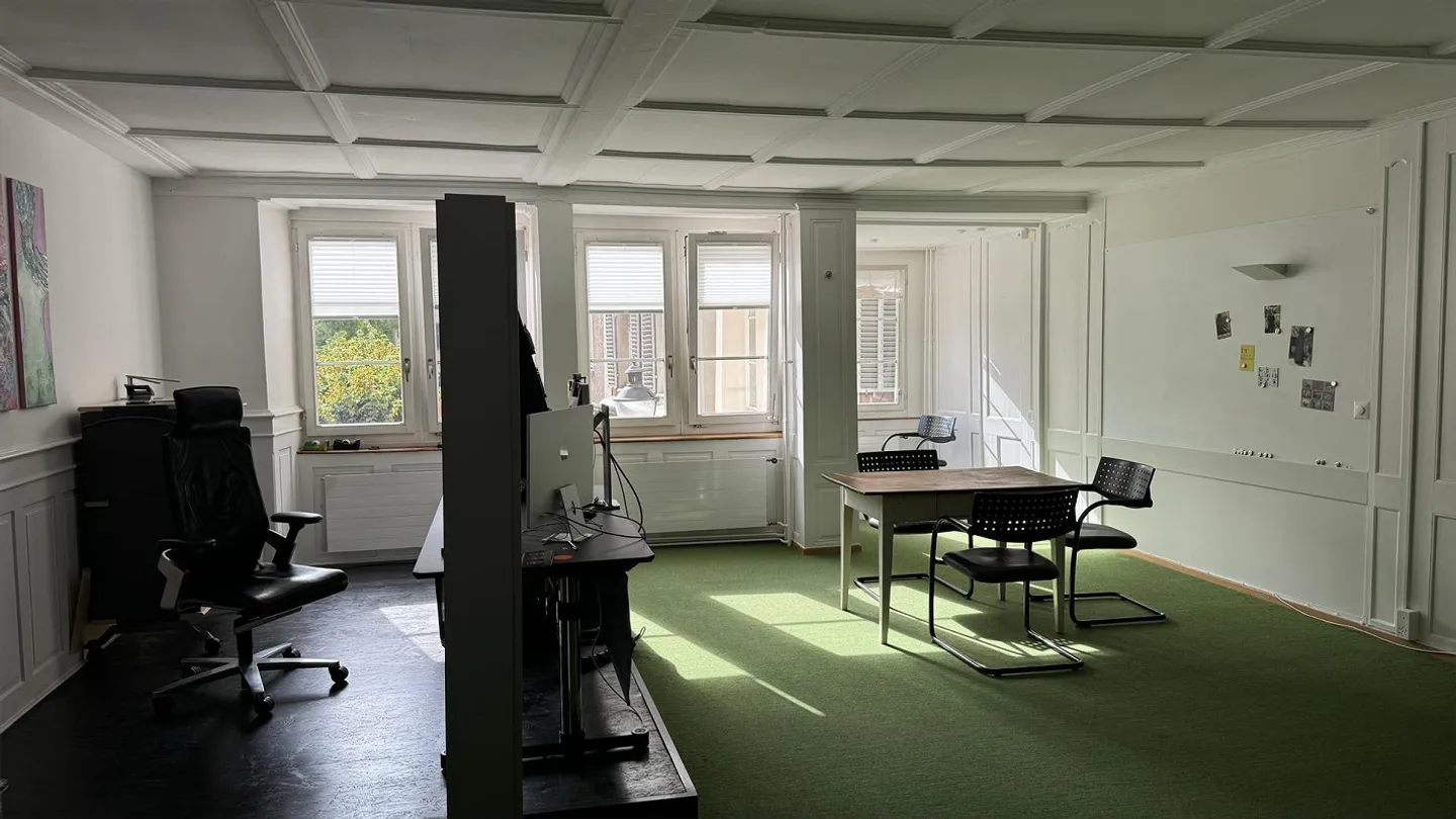 In the center - ideal for office or studio! - Photo 12 of 21