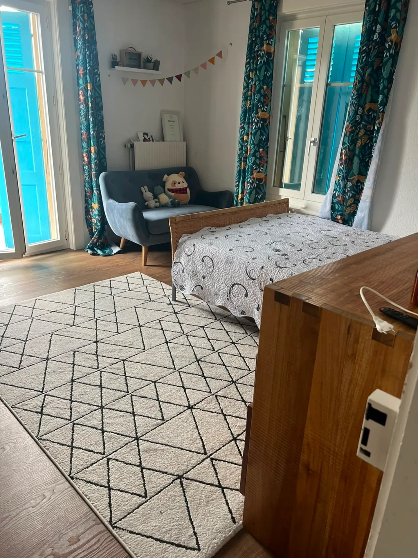 Lakeside Villa for Holiday Stay - Photo 8 of 10