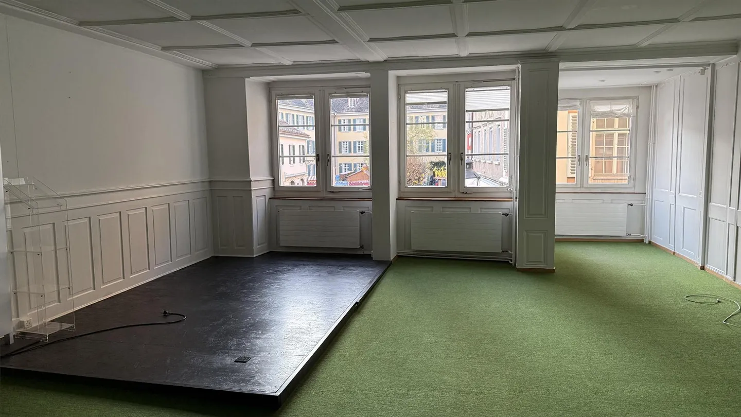 In the center - ideal for office or studio! - Photo 17 of 21
