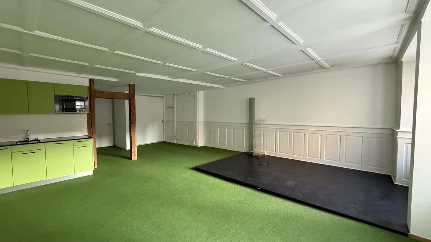 In the center - ideal for office or studio! - Photo 19 of 21