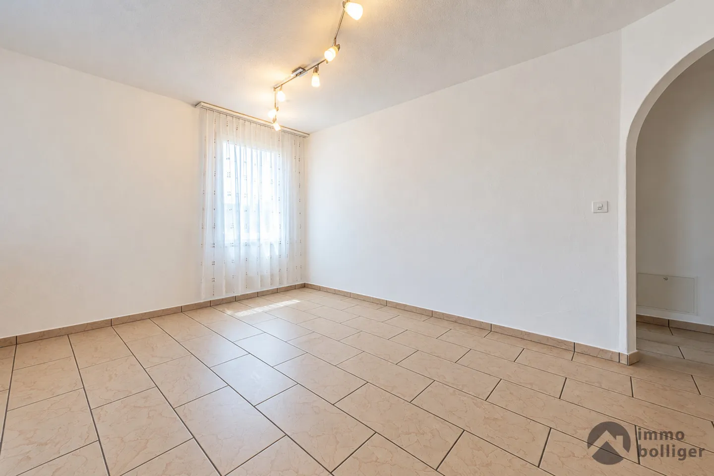 Charmante Wohnung mit Potenzial - Foto 2 von 12