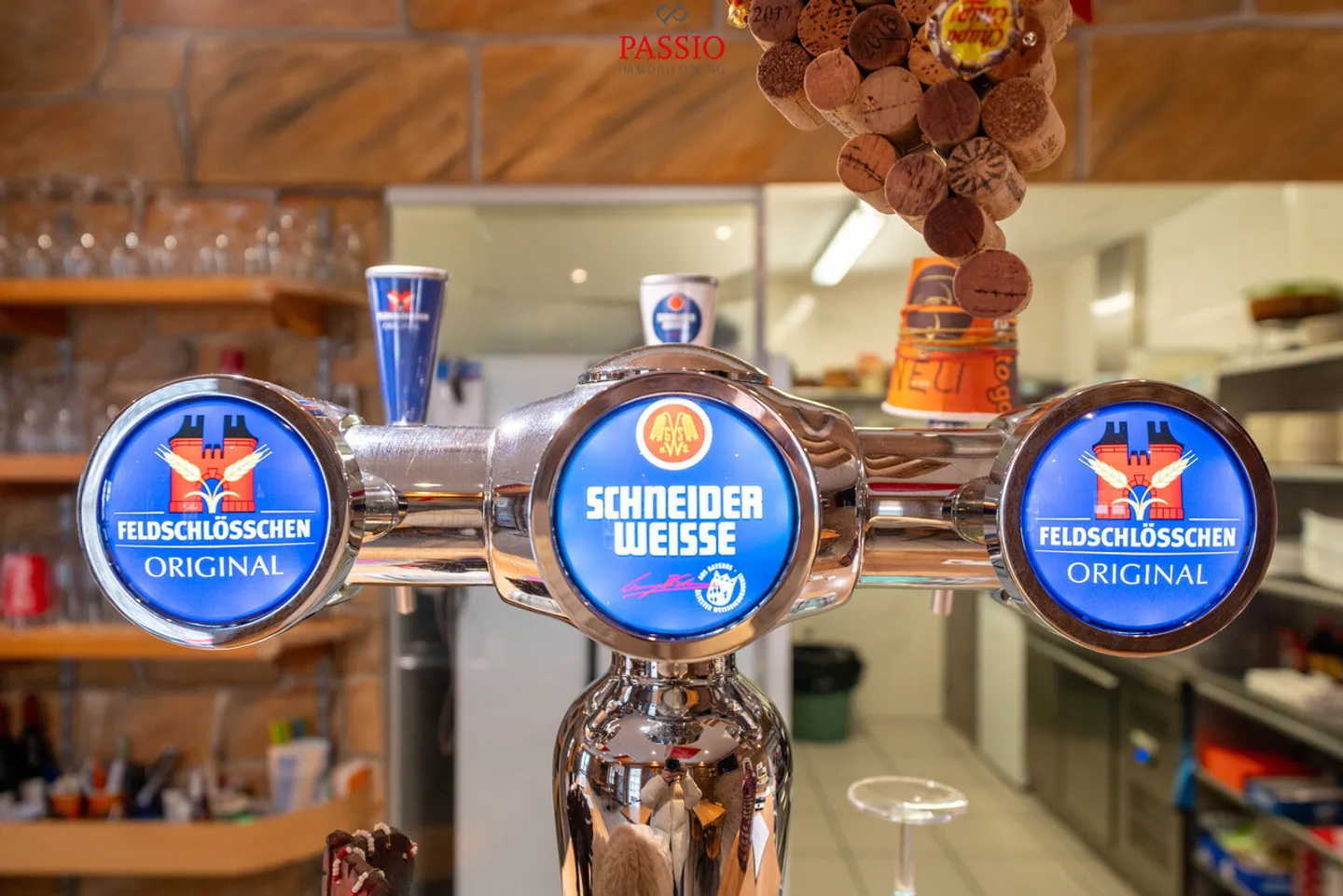 Central 7-Room Townhouse with Restaurant in the Heart of Olten - Photo 5 of 34