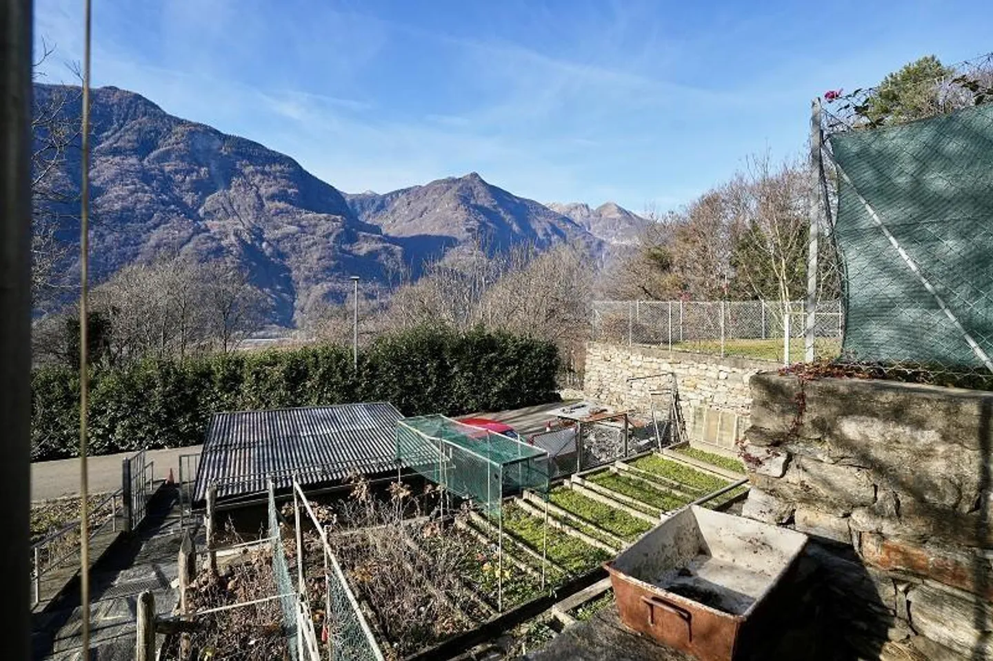 4 1/2-Room House with Two Outbuildings in a Very Quiet, Sunny Location - Photo 29 of 41