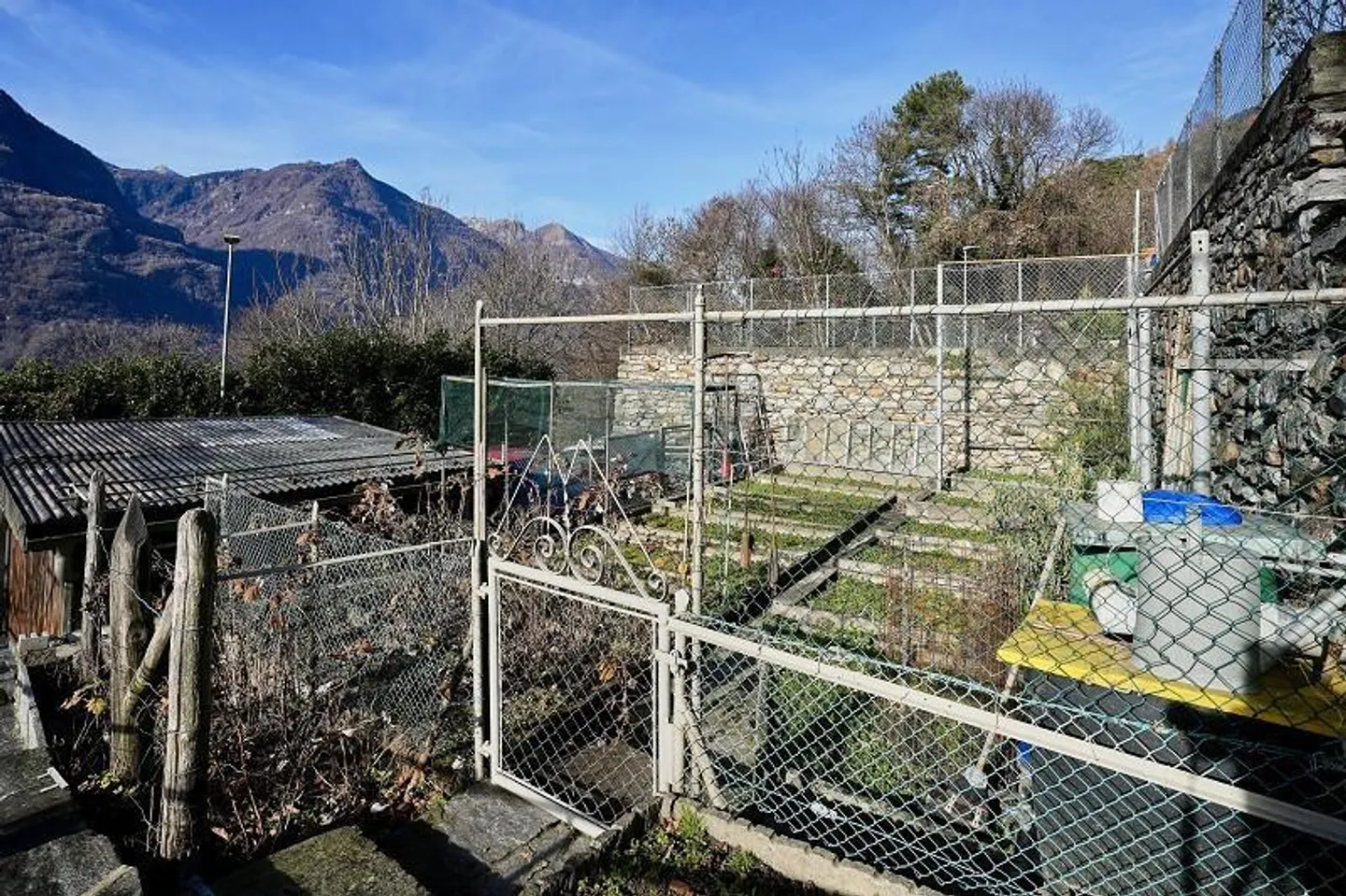 4 1/2-Room House with Two Outbuildings in a Very Quiet, Sunny Location - Photo 31 of 41