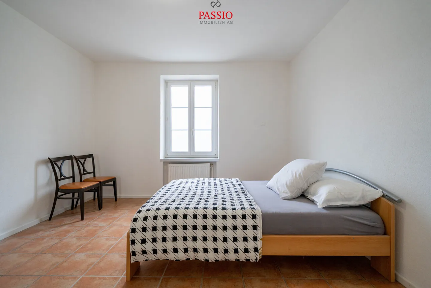 Central 7-Room Townhouse with Restaurant in the Heart of Olten - Photo 19 of 34