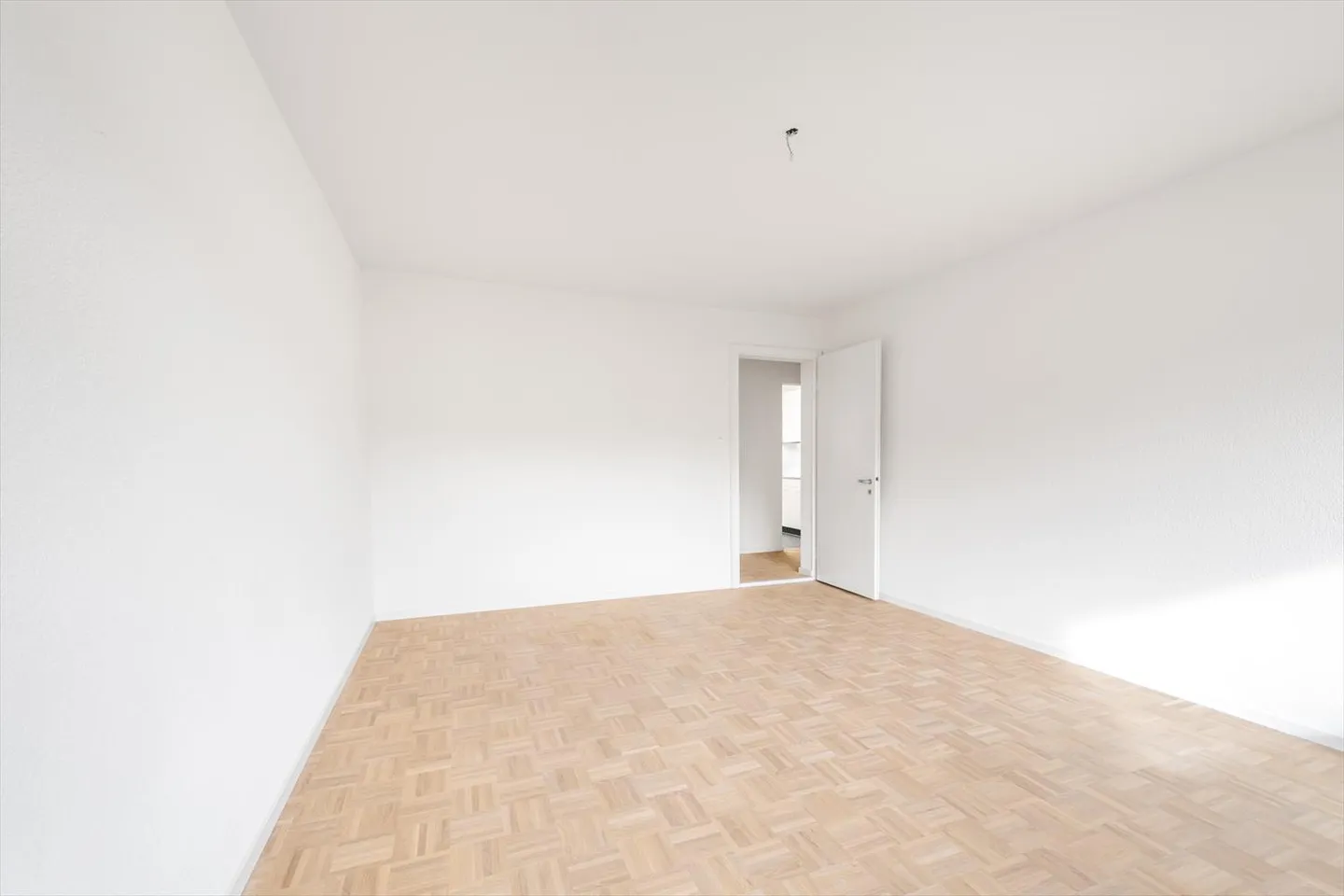 Apartment for rent - Photo 4 of 13