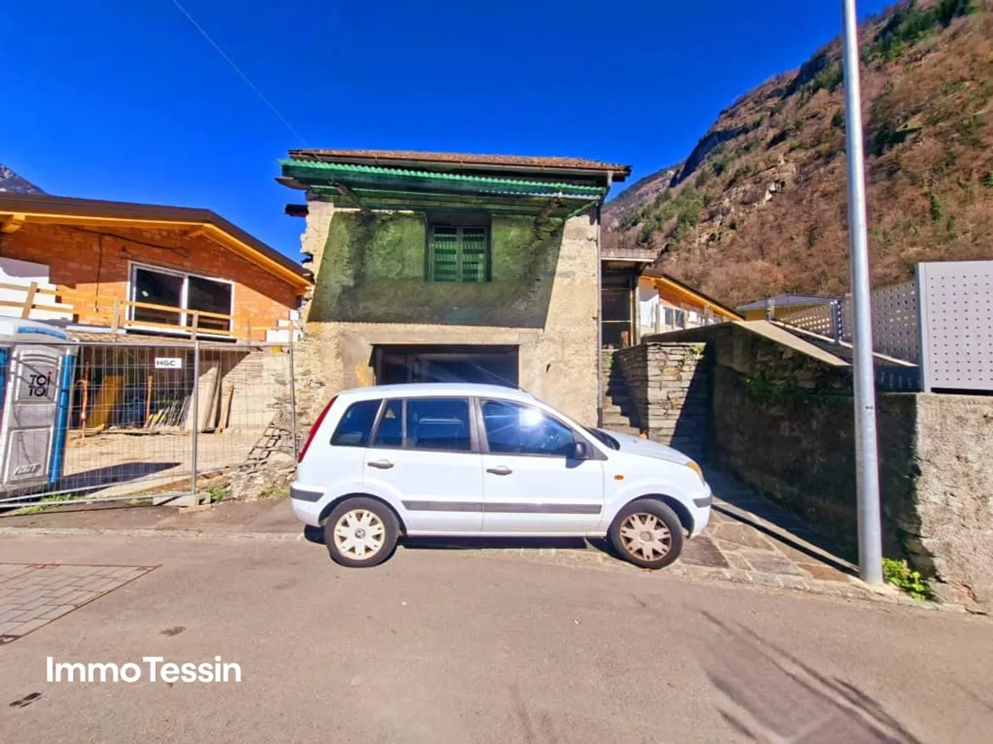 Charmantes Haus mit Garten - Foto 4 von 13