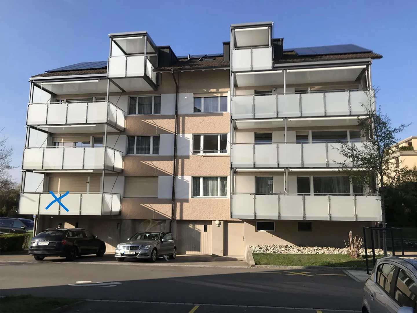 Schöne 3,5 Zimmer Wohnung in zentraler Lage - Foto 1 von 13