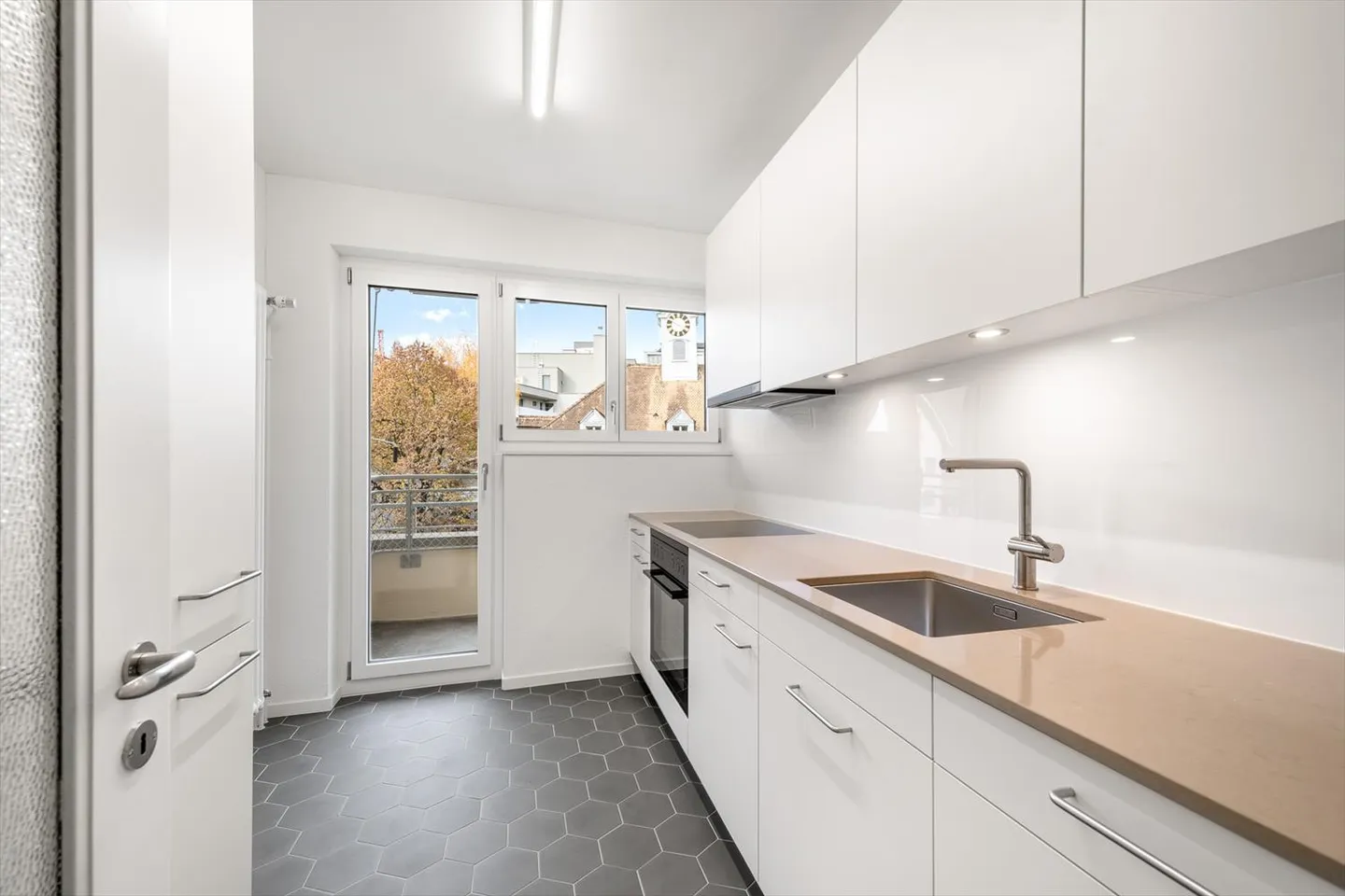 Apartment for rent - Photo 9 of 13