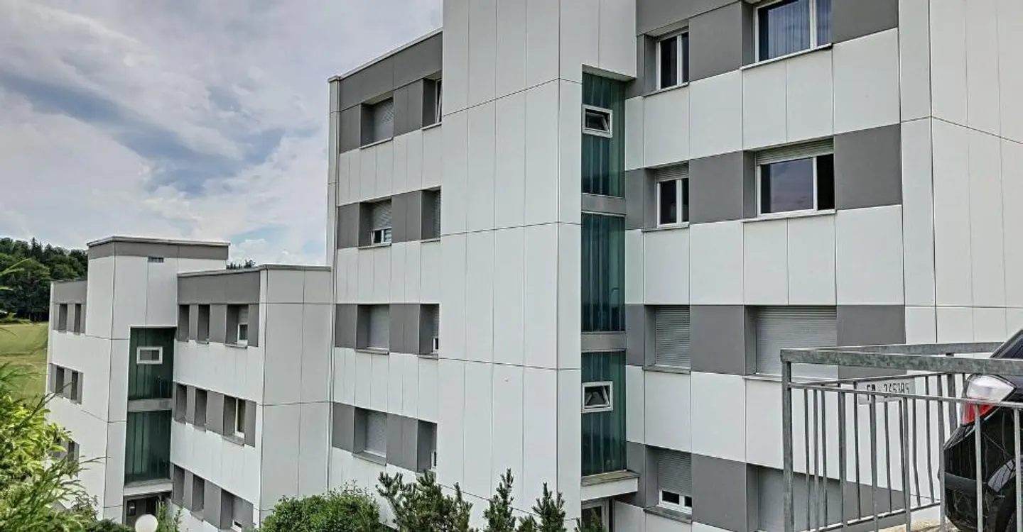 Spacieux logement de 3.5 pièces totalement rénové - Photo 12 sur 12