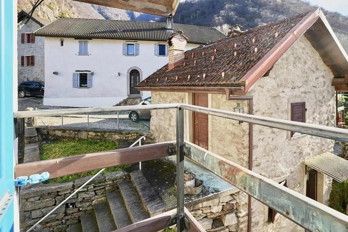 4 1/2-Room House with Two Outbuildings in a Very Quiet, Sunny Location - Photo 38 of 41