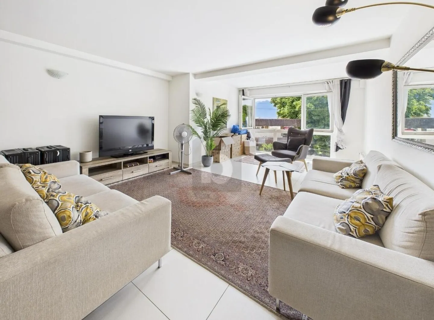 PER INVESTITORI: NEL CUORE DI MONTREUX CON VISTA! - Foto 1 di 6