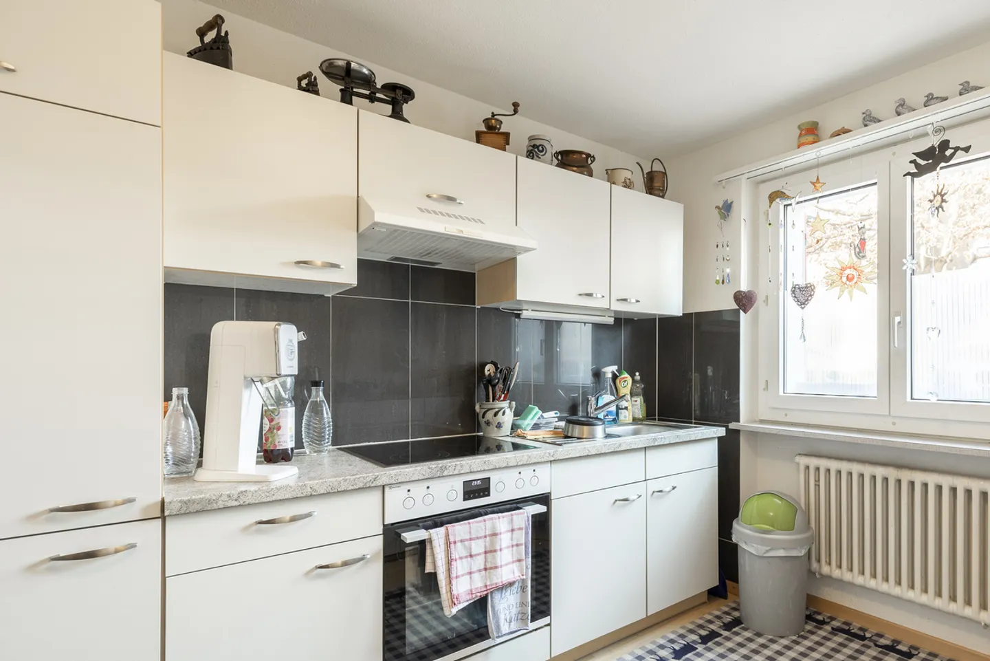 Family-friendly home with many uses - Photo 5 of 12