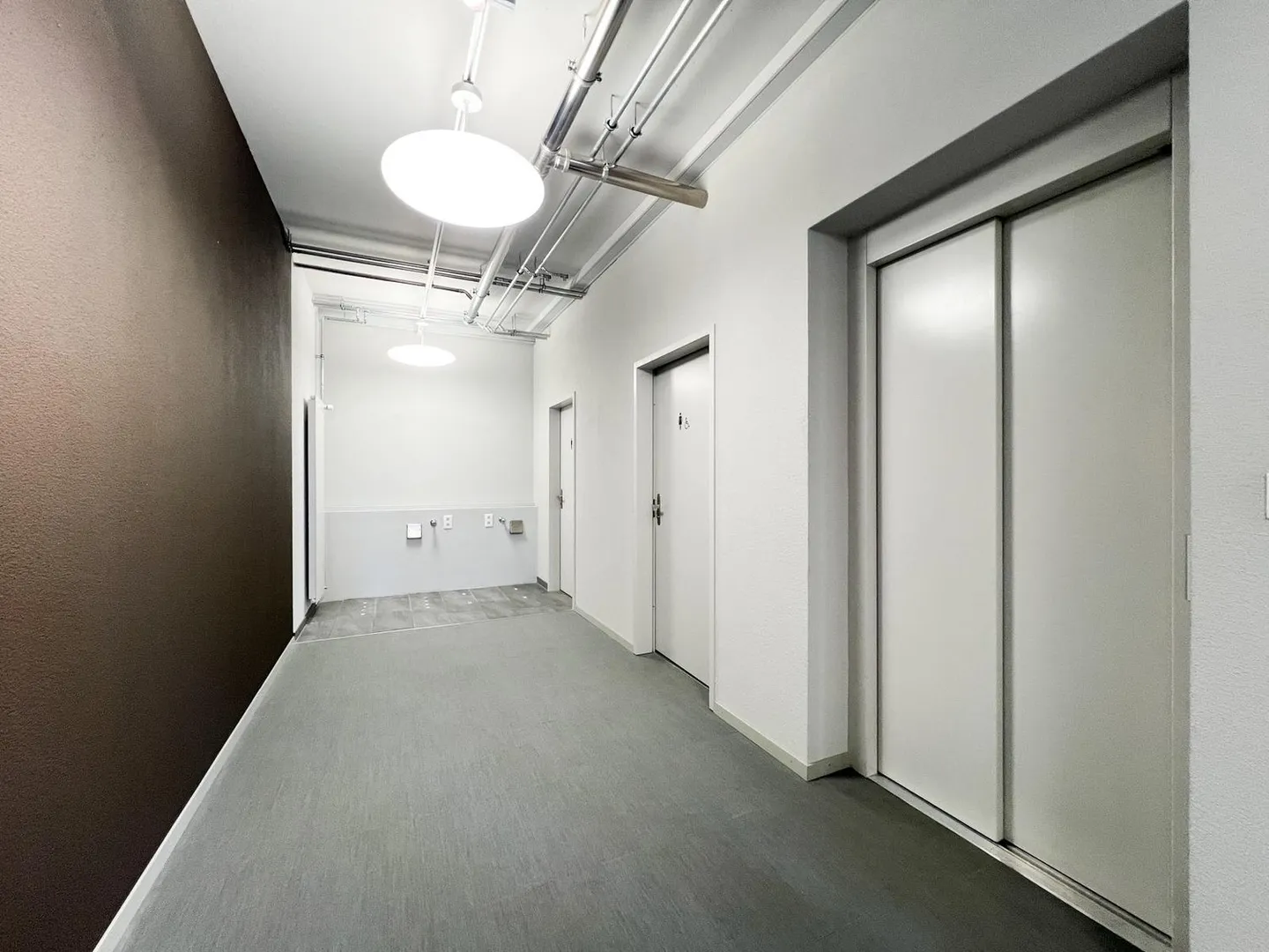 Spazi commerciali locali in affitto a Boujean? Flessibilità e accessibilità - Foto 13 di 13