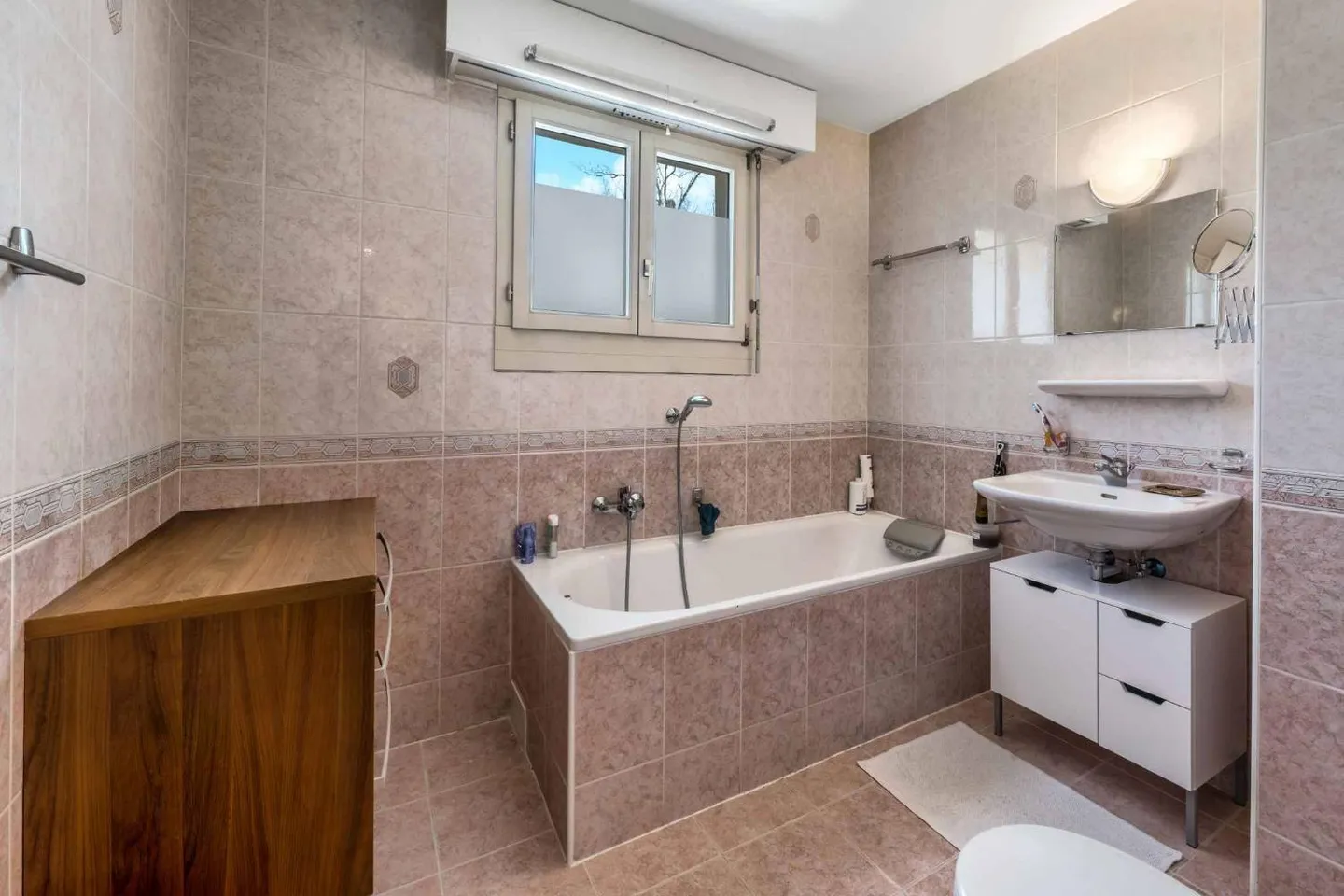 Charming Townhouse in Vandoeuvres - Photo 7 of 12