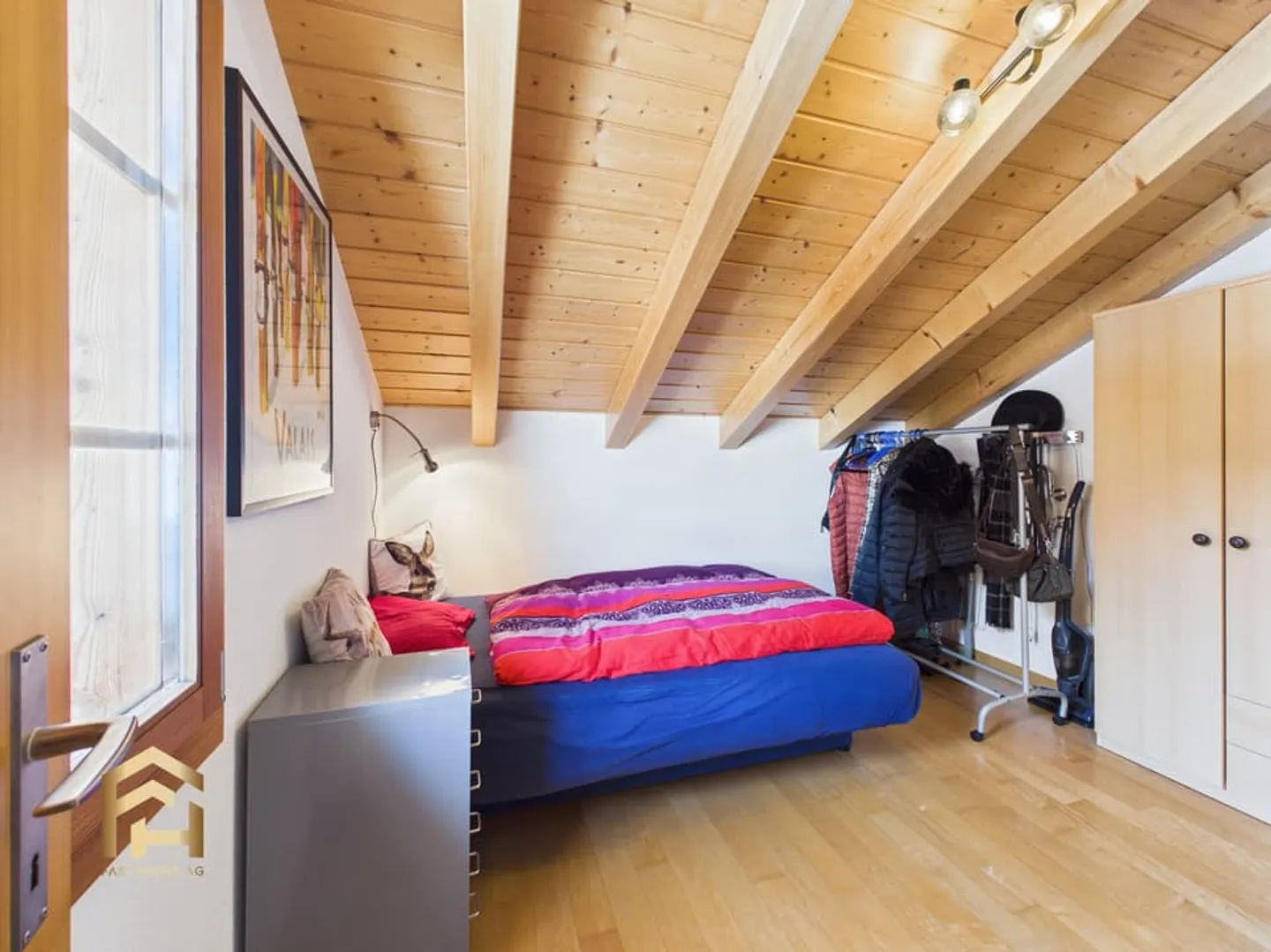 3.5 Room Penthouse Apartment in a Prime Location on Rosswald - Photo 5 of 13