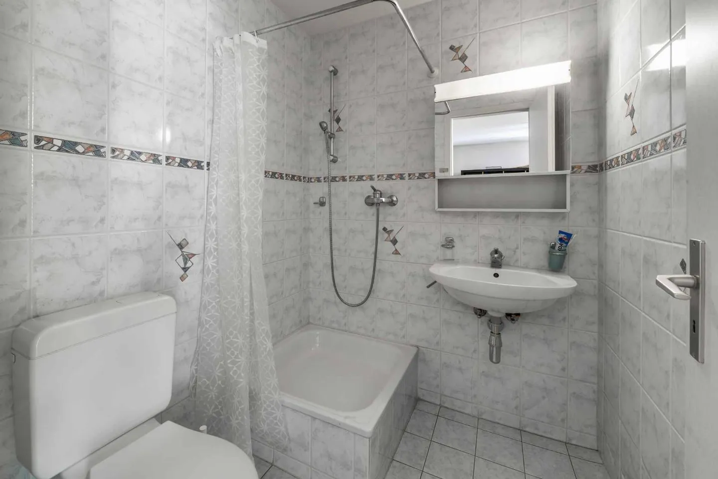 Charming Townhouse in Vandoeuvres - Photo 11 of 12
