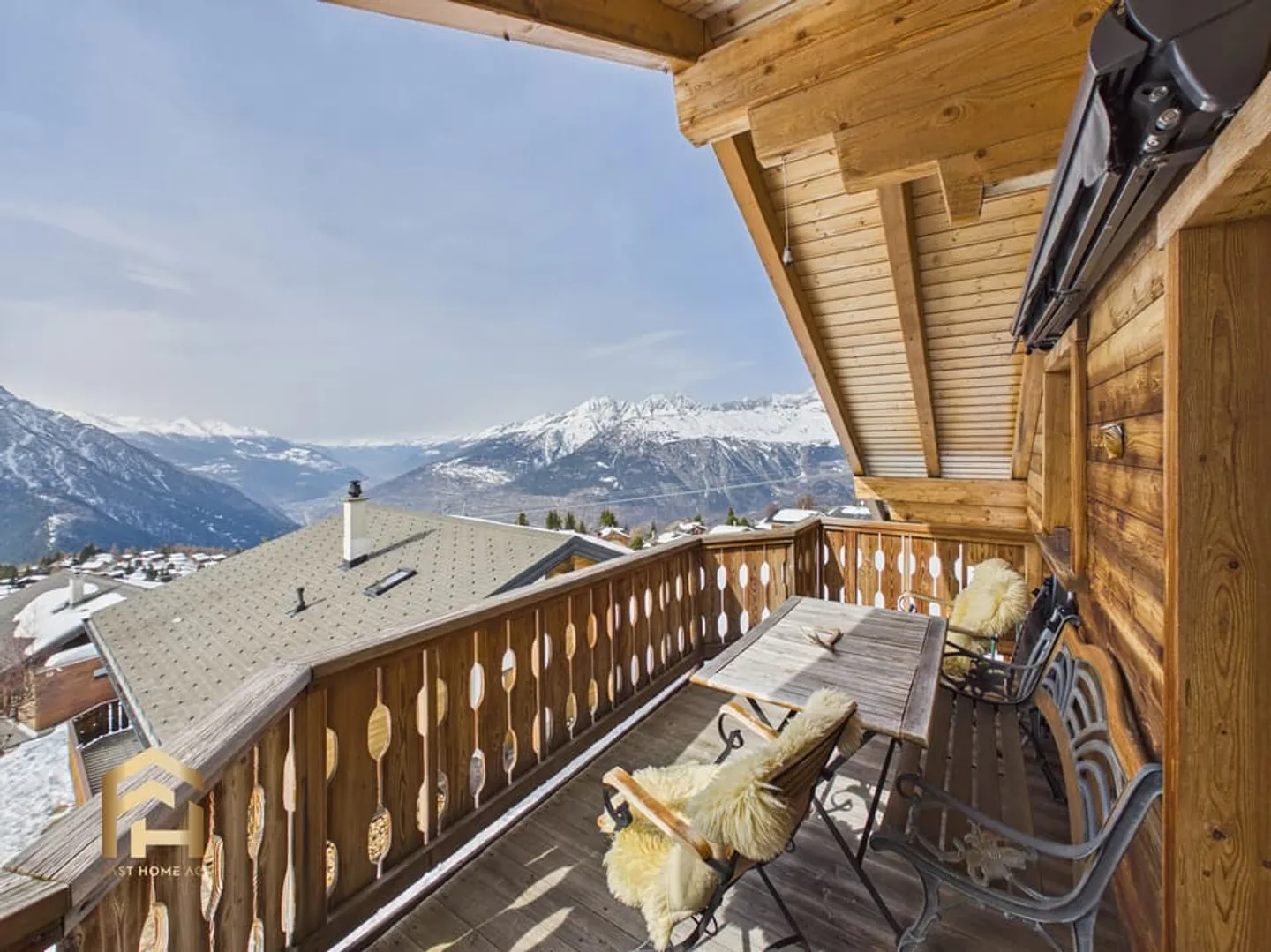 3.5 Room Penthouse Apartment in a Prime Location on Rosswald - Photo 8 of 13