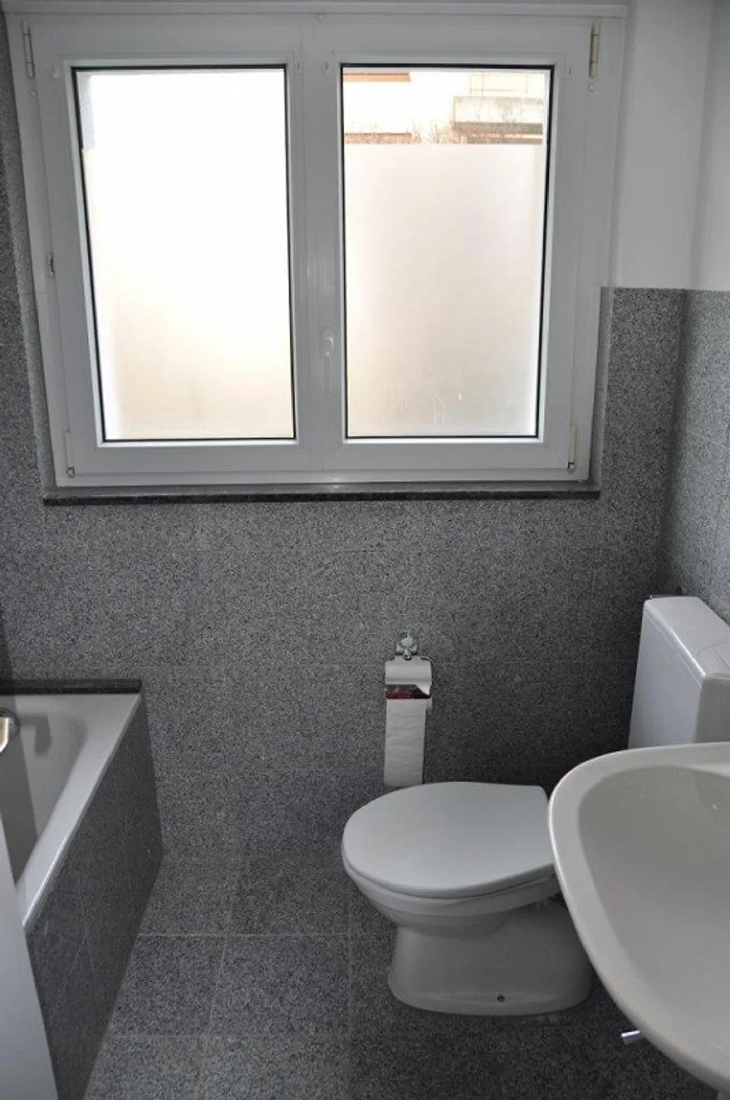 Schöne 3,5 Zimmer Wohnung in zentraler Lage - Foto 7 von 13