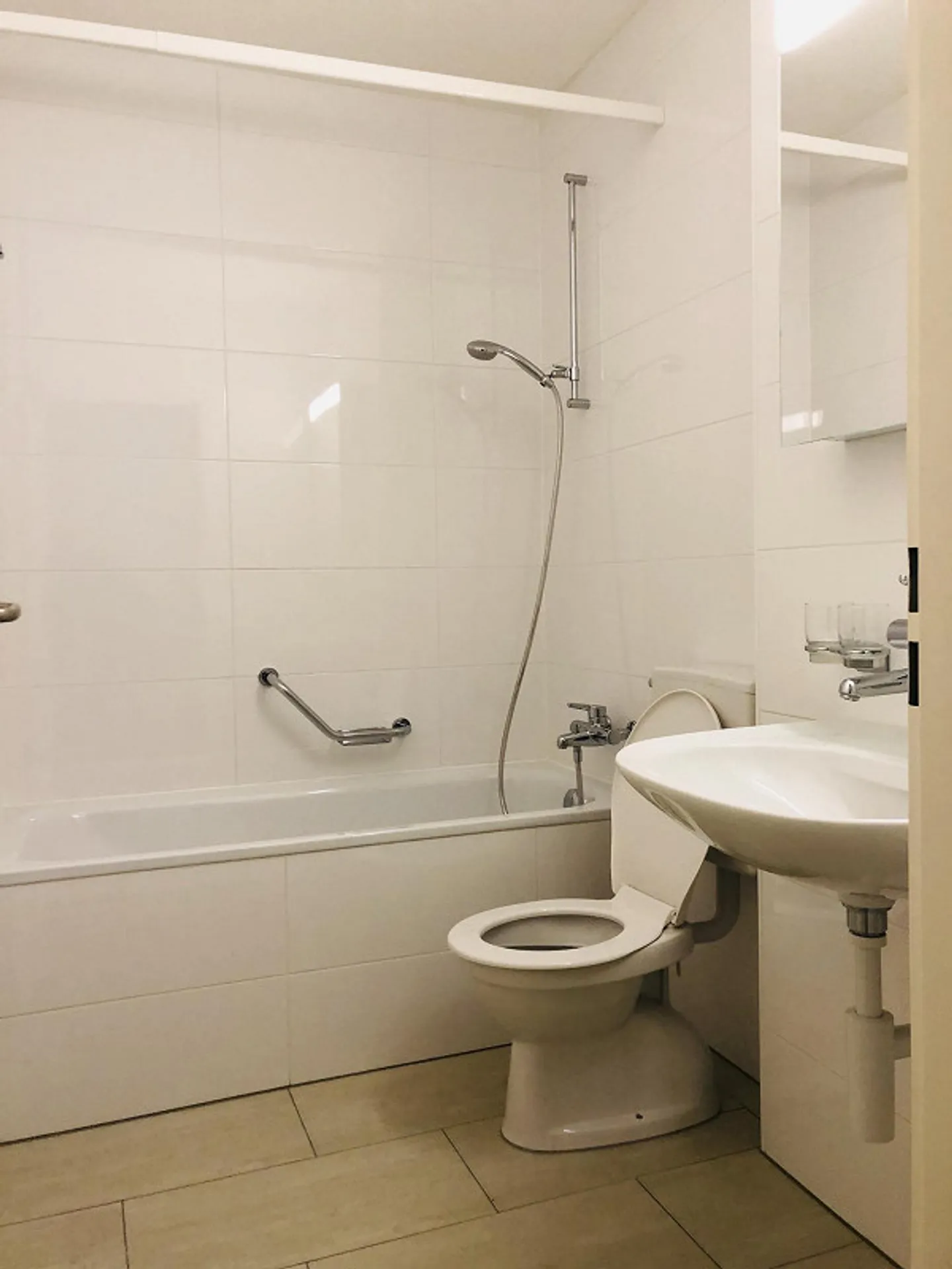 Cozy 2-room apartment in residential area - Photo 6 of 6
