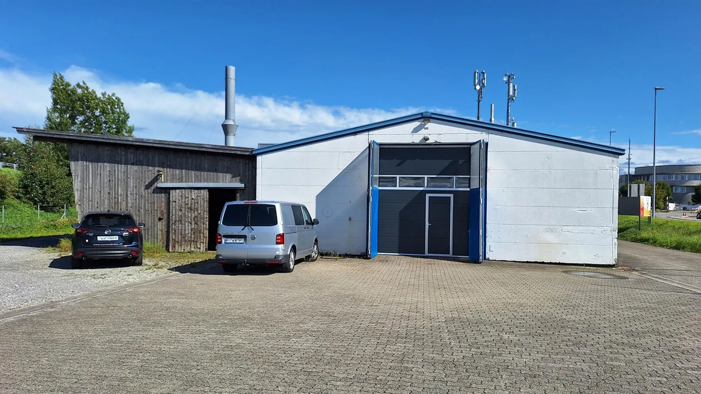 Magazzino, Garage, Cabina di Verniciatura, Ripari per Barche e Camper - Foto 1 di 13