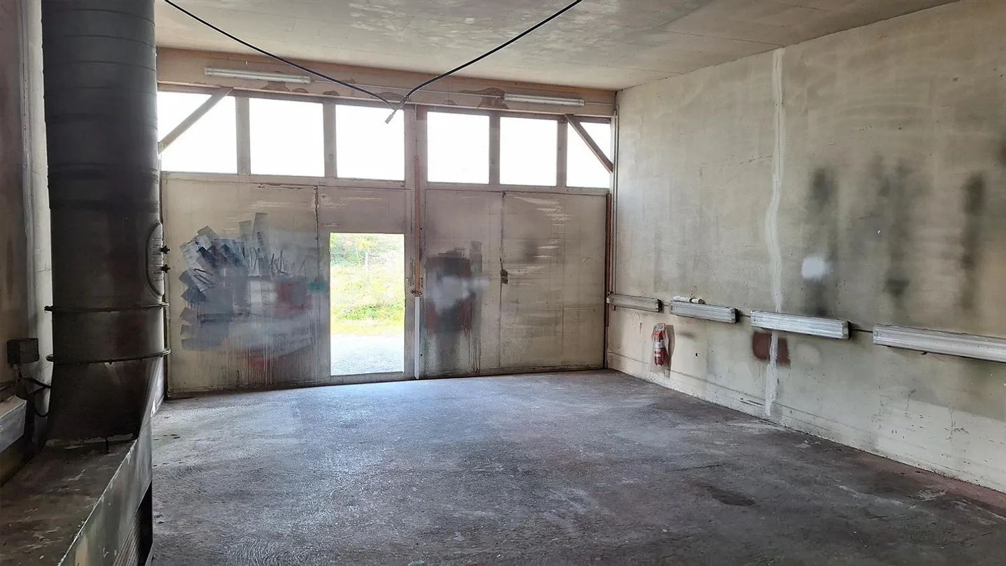 Magazzino, Garage, Cabina di Verniciatura, Ripari per Barche e Camper - Foto 6 di 13