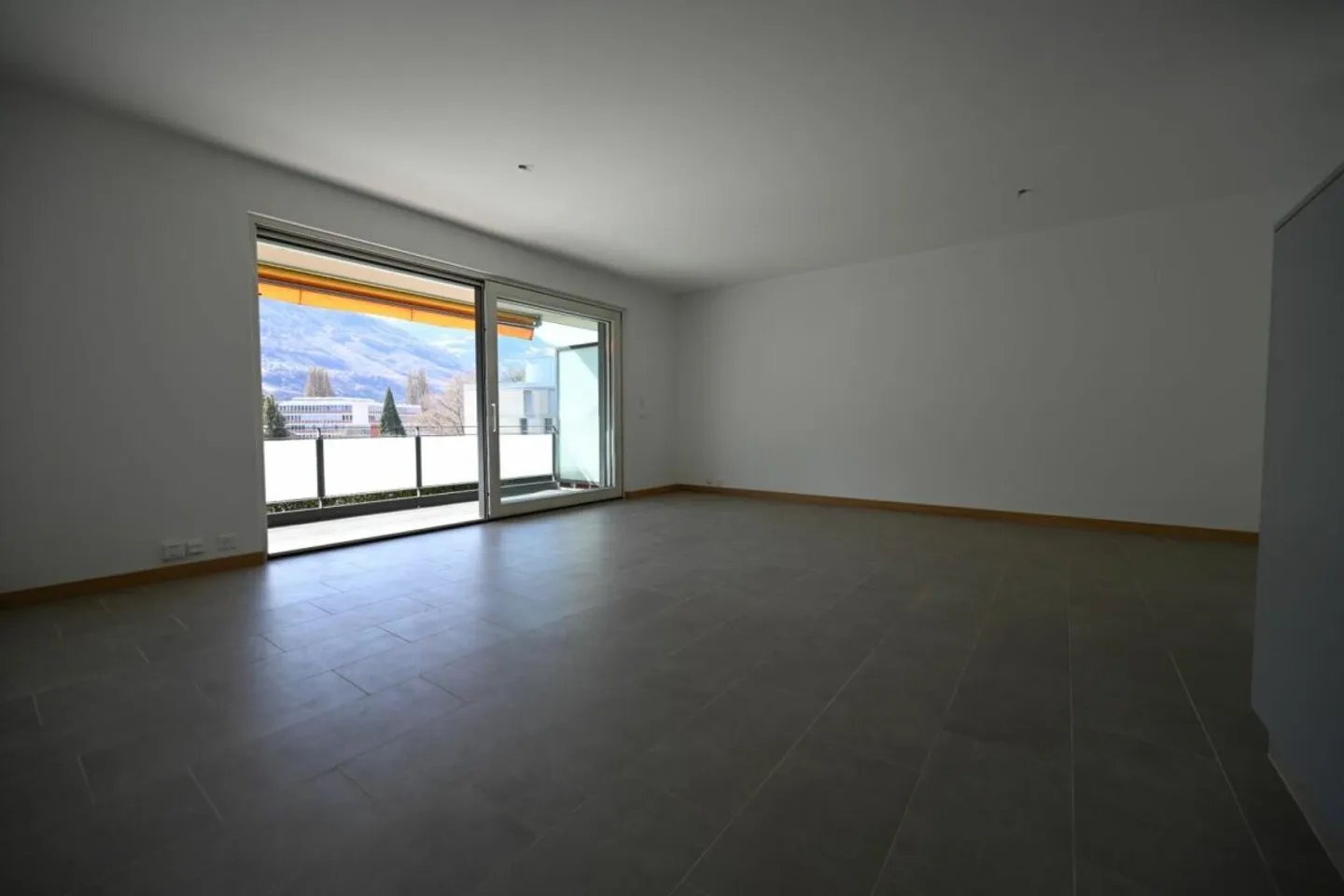 Renovated Apartment in Sion - Photo 3 of 22