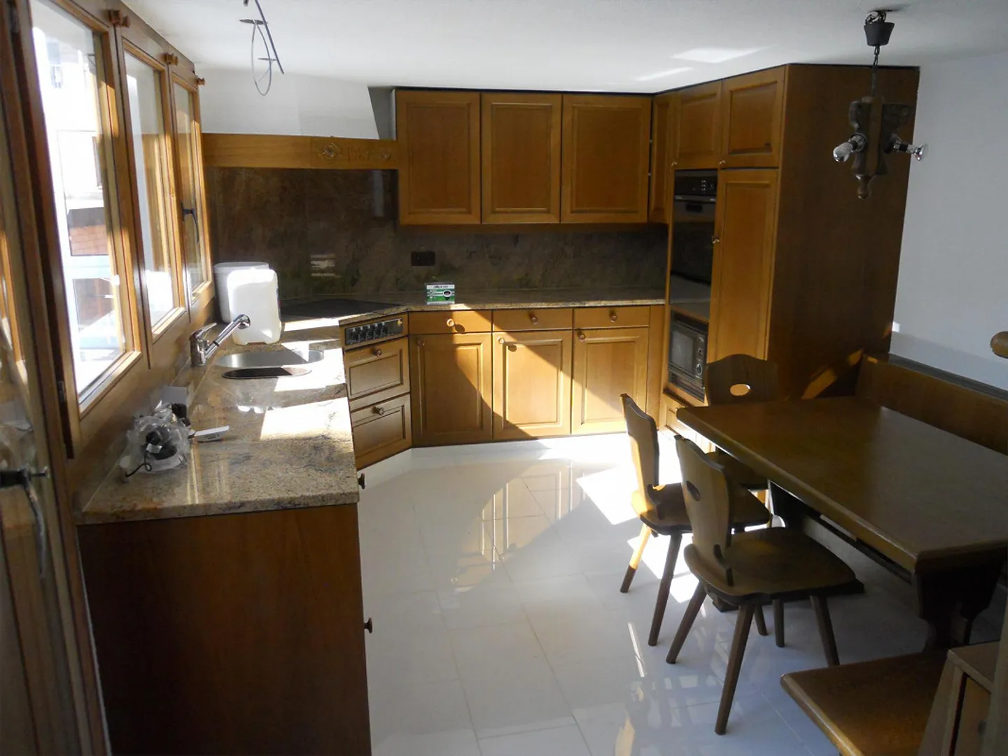 Maison individuelle dans un emplacement central - Photo 4 sur 6