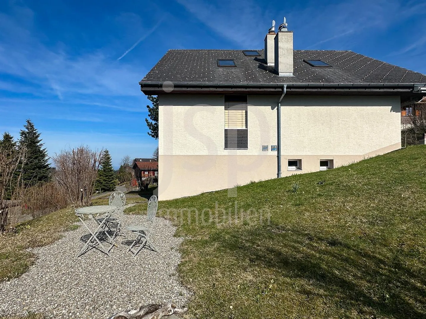 Accogliente appartamento mansardato 3.5 locali con galleria e stanza aggiuntiva - Foto 4 di 27