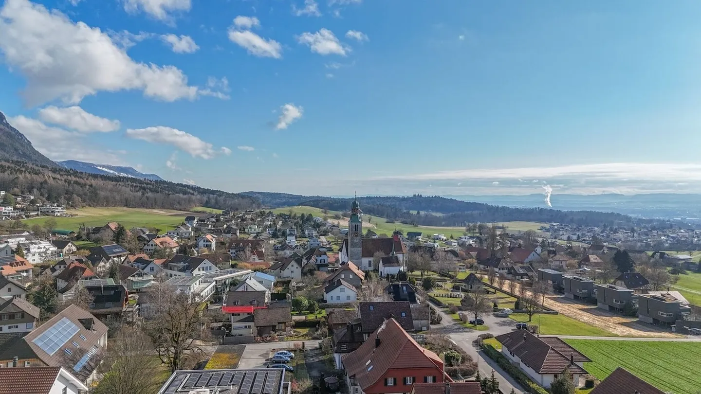 Light, Far Sight and Space for Your Ideas! - Photo 2 of 13