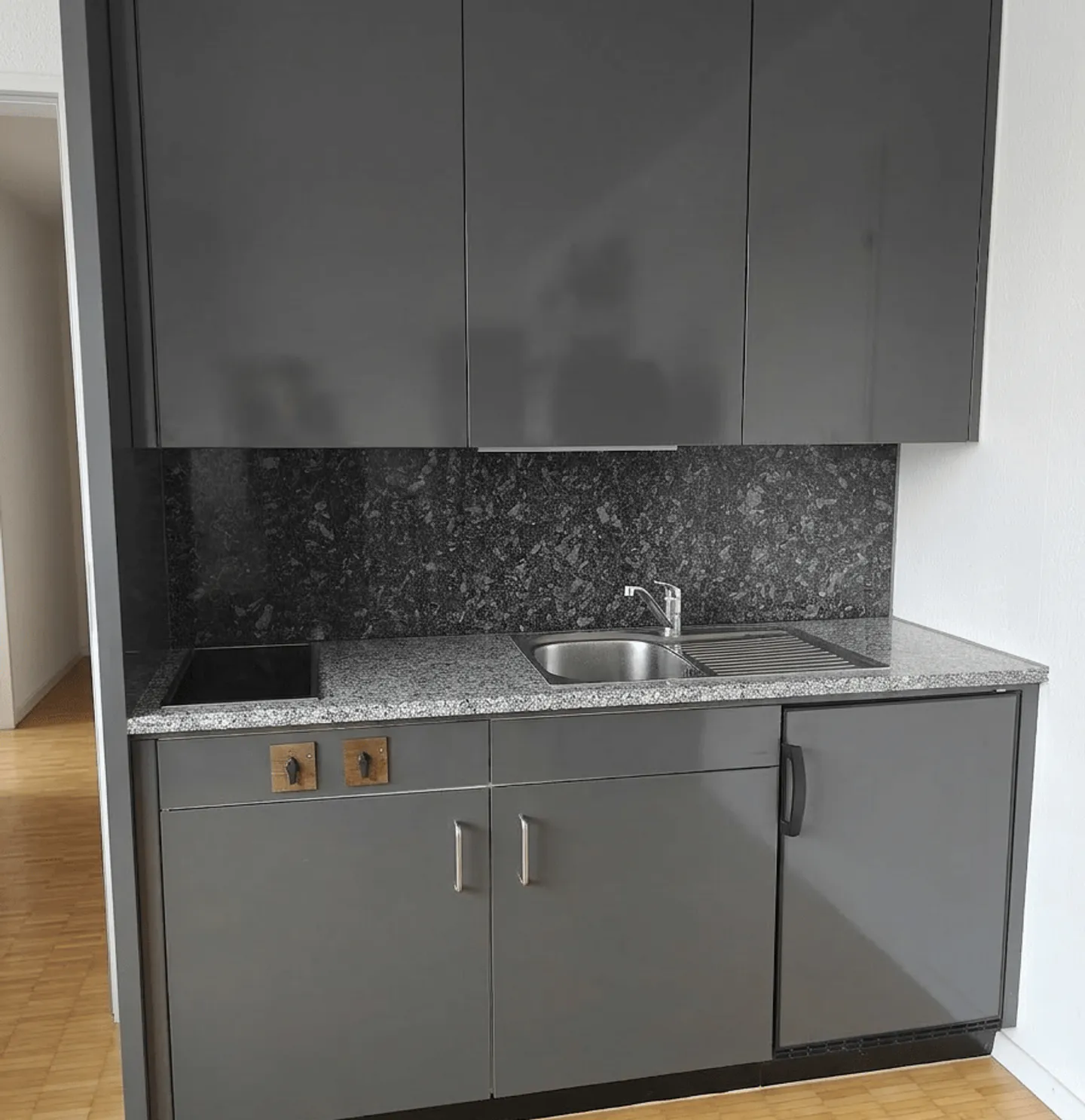 Modern 1.5‑Room Apartment – Prime Location at Baden Bahnhof – Available May 1st, 2026 - Photo 2 of 4