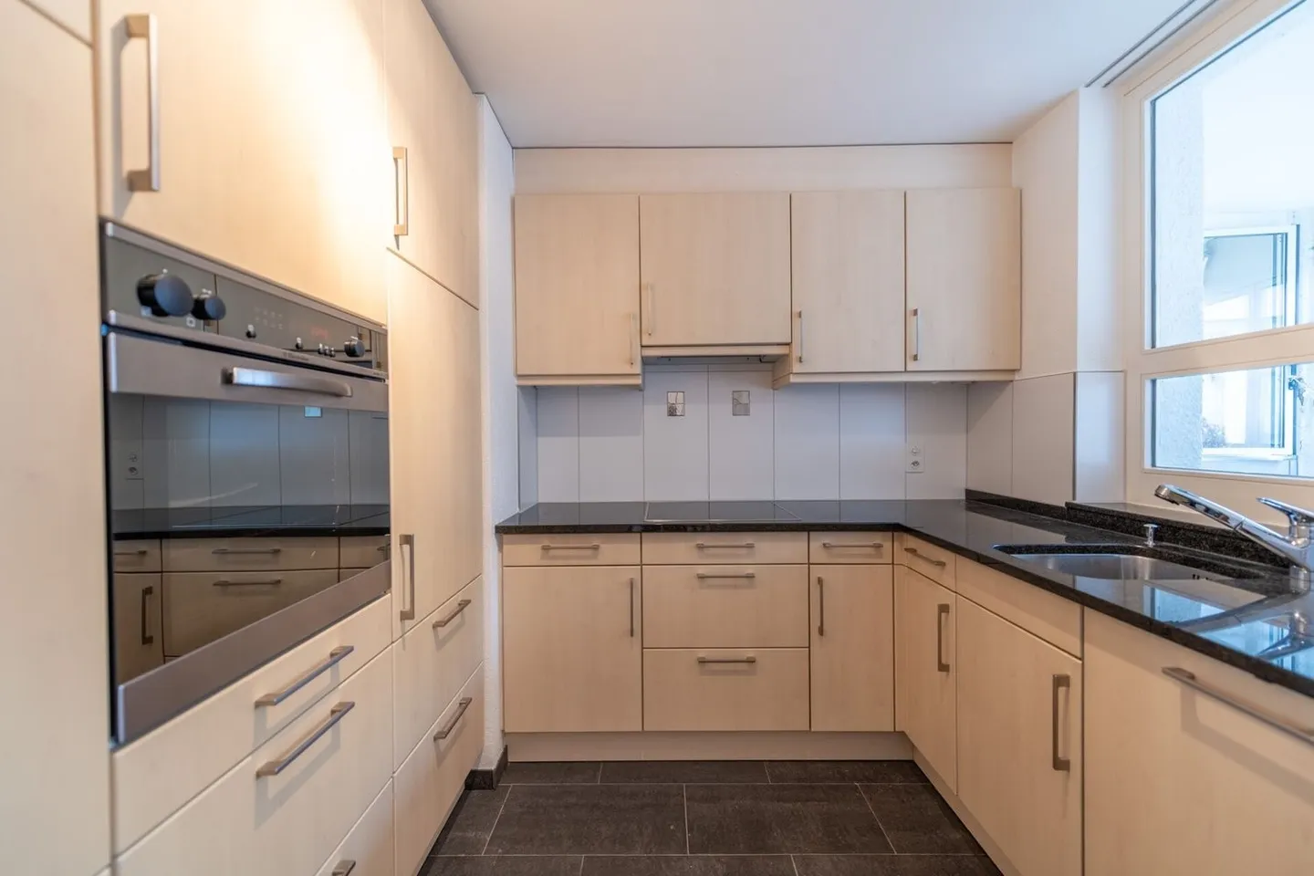 Light, Far Sight and Space for Your Ideas! - Photo 4 of 13