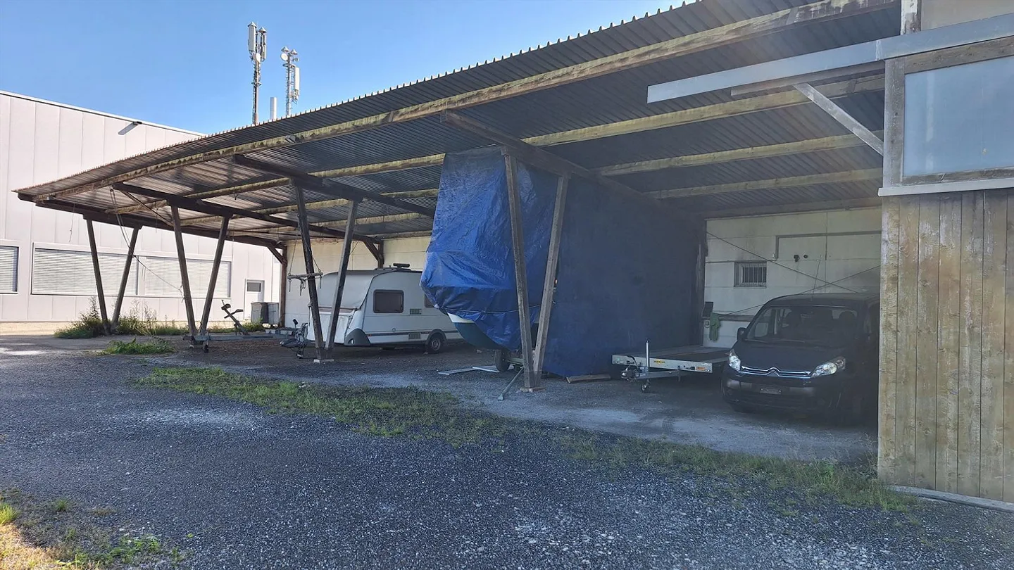 Magazzino, Garage, Cabina di Verniciatura, Ripari per Barche e Camper - Foto 11 di 13