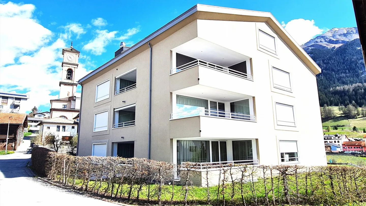 Moderno appartamento di 3,5 stanze con vista sulle montagne a Lantsch/Lenz - Foto 2 di 13