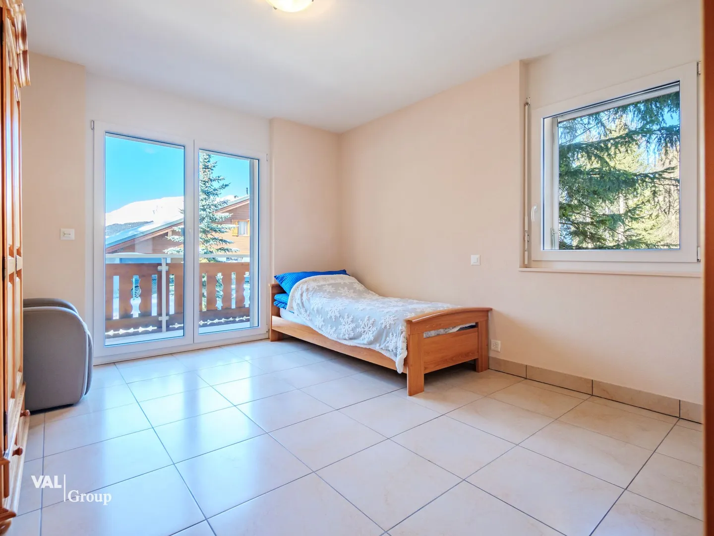 Wunderschöne Residenz mit 3 großzügigen Wohnungen - Foto 10 von 14