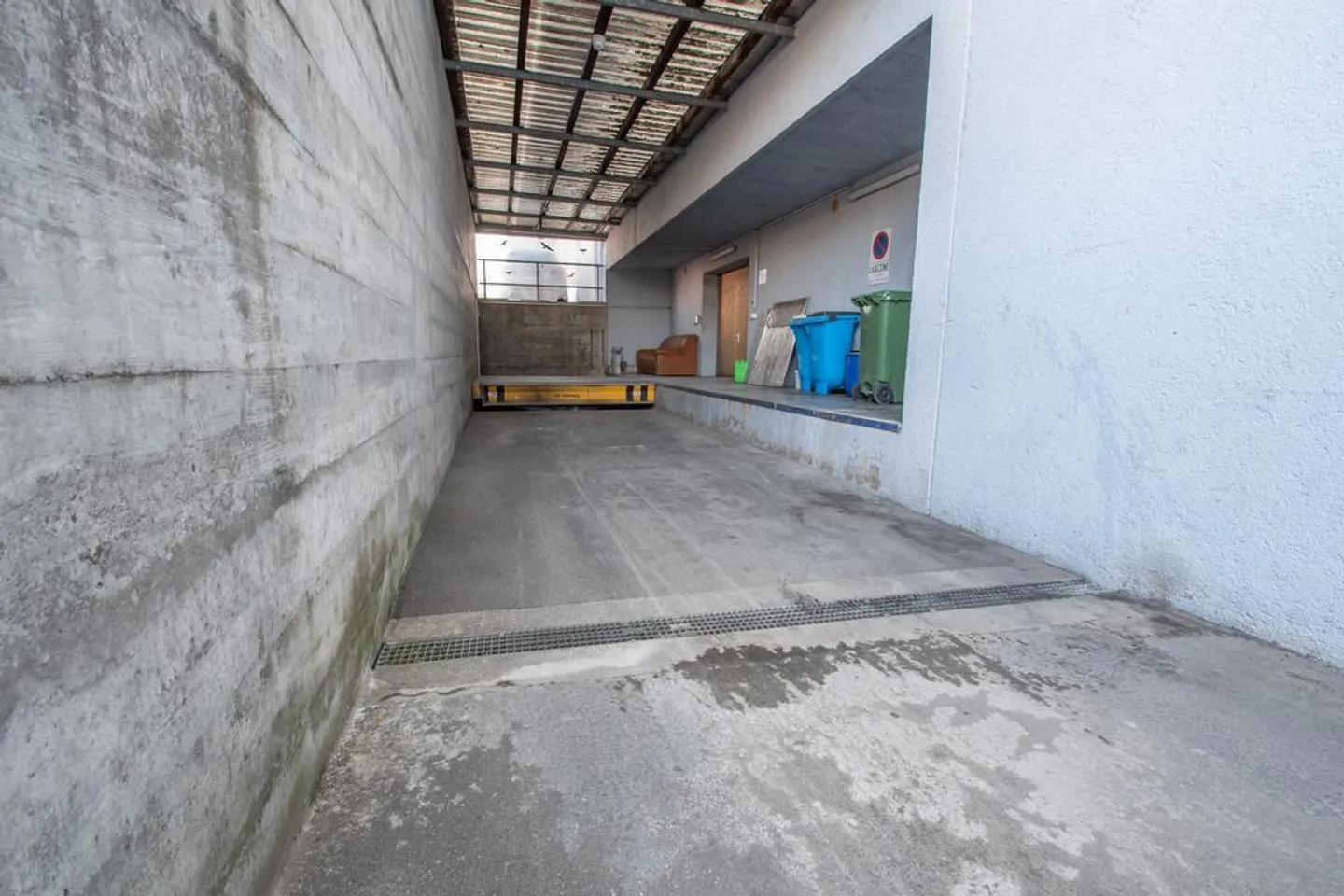 Spazio commerciale multifunzionale con infrastruttura ottimale - Foto 3 di 9